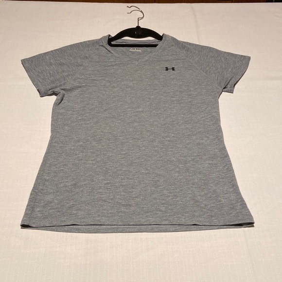 Under Armour Top - Picture 1 of 3